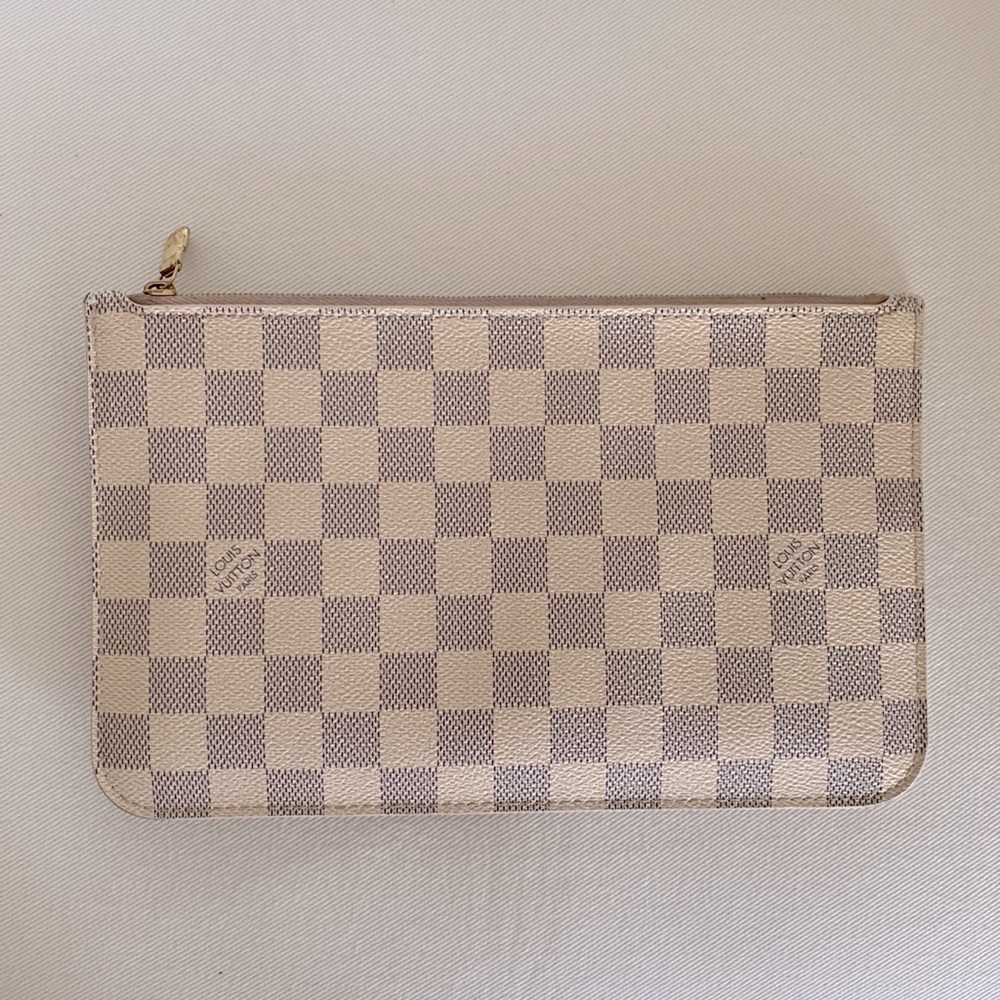 Louis Vuitton Neverfull Pouch Wristlet Damier Azur Rose Ballerine Interior